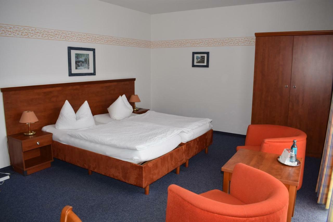 Hotel Garni "Am Hafen" Havelberg Extérieur photo